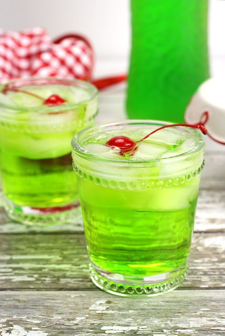 Easy Green Punch Recipe! (Christmas Grinch Punch) ⋆ Food Curation